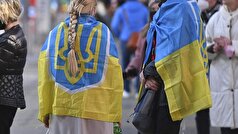 در لهستان، مهاجران اوکراینی به تصرف پارکی در مرکز ورشو متهم شدند.