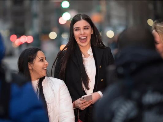 همسر جوان «ال چاپو» از خانواده قربانیان برای جنایت‌های شوهرش عذرخواهی کرد