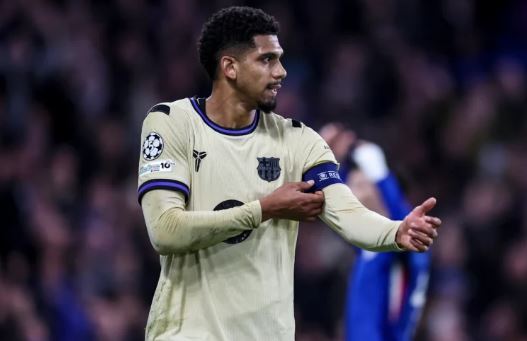 مدافع بارسلونا برای حل کردن مشکلات روانی اش از باشگاه مرخصی نامحدود گرفت مدافع بارسلونا برای حل کردن مشکلات روانی اش از باشگاه مرخصی نامحدود گرفت