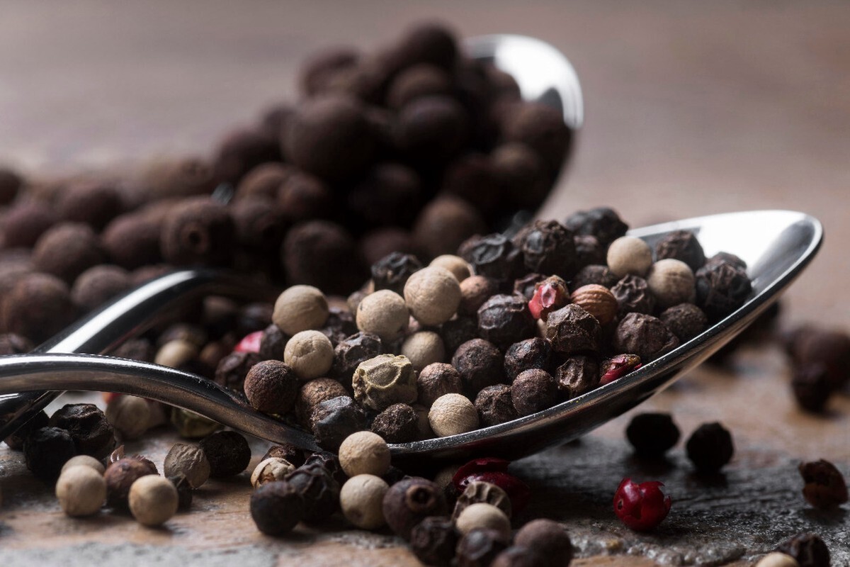 هفت فایده فلفل سیاه برای سلامتی که از نظر علمی تایید شده‌اند، آشکار شد.