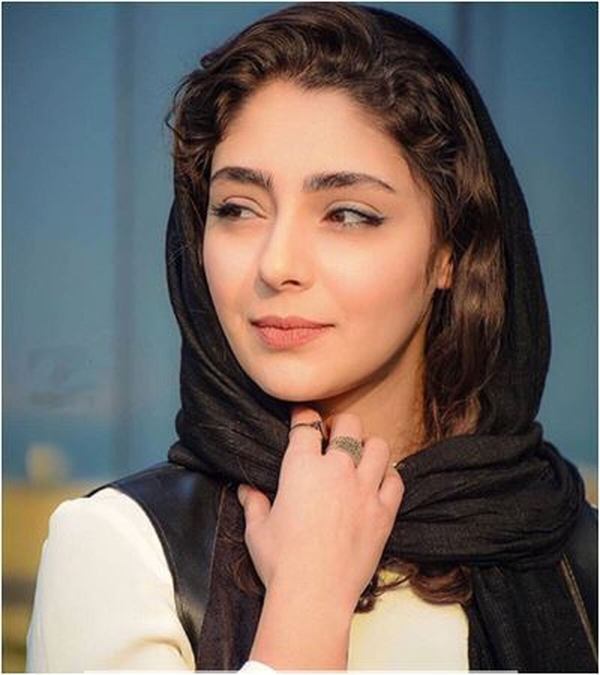 رونمایی هستی مهدوی فر از یک استایل جذاب و خانومی اش با رنگ‌های باکلاس! +عکس