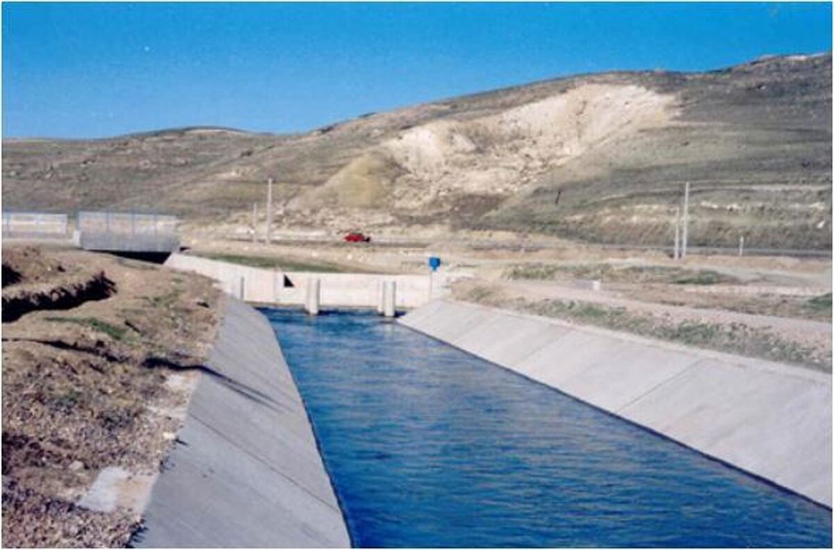 واردات آب از کشور‌های همسایه به طور رسمی آغاز شد