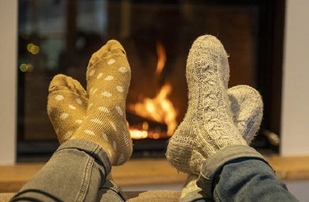 عوارض پوشیدن لباس زیر تنگ و جوراب شلواری