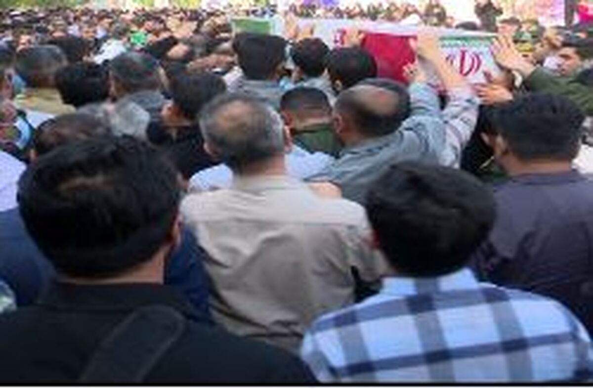 تشییع و خاکسپاری یک شهید گمنام در بندرعباس