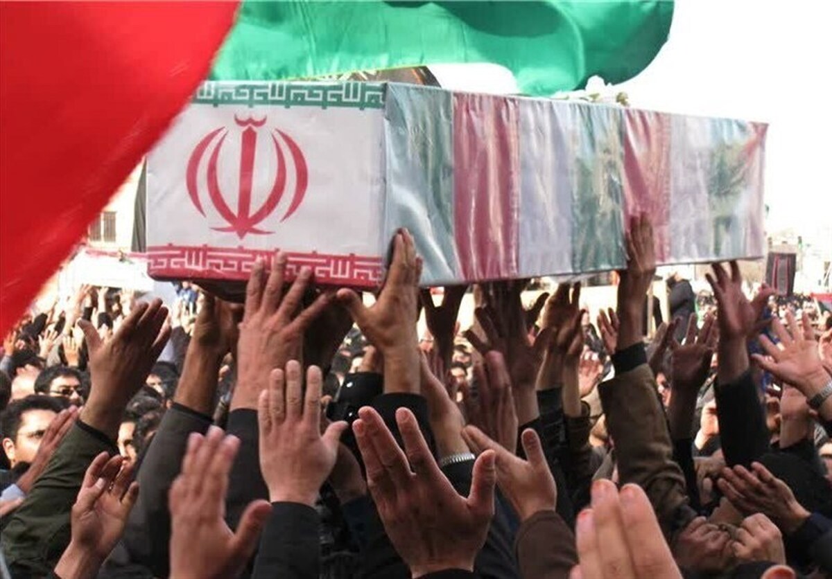 شهید گمنام ۱۸ ساله در همدان به خاک سپرده شد