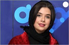 تصویر شکار شده از استایل خانومی و جذاب ستاره جوان سینما در جشنواره بین‌المللی شیراز