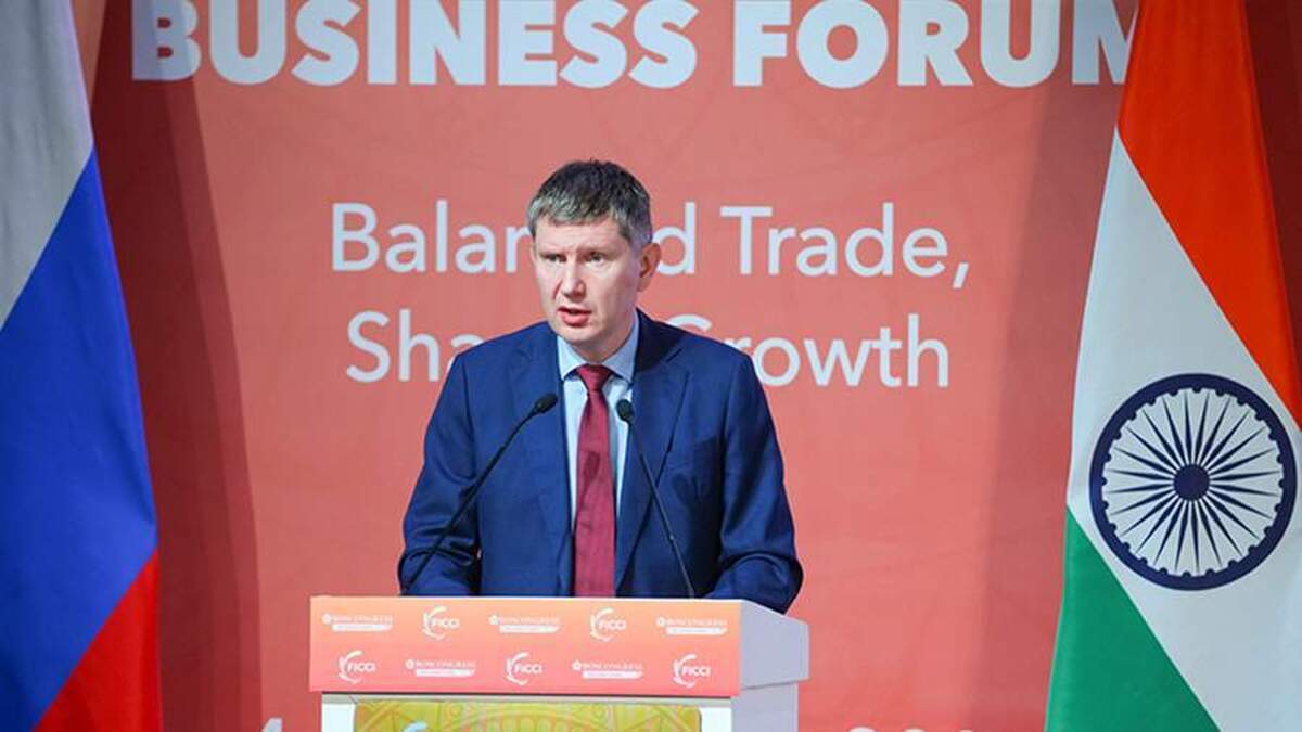 رشتنیکوف خواستار تسریع در راه‌اندازی سفر‌های گروهی بدون ویزا بین روسیه و هند شد.