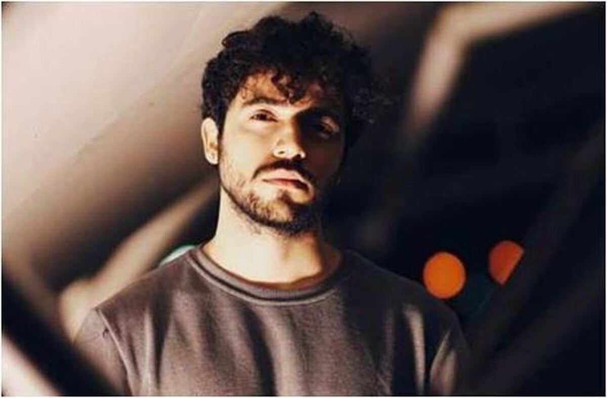 شروین حاجیپور و دریافت مجوز رسمی شروین حاجیپور و دریافت مجوز رسمی