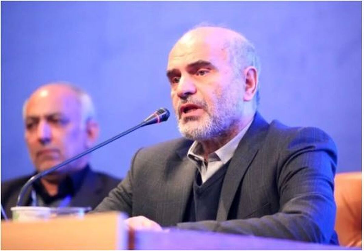 فرشاد مومنی به دلیل مشکلات ناشی از آلودگی هوا گرفتار تخت بیمارستان شد