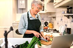 غذا‌های تخمیر شده و فیبر به کند شدن روند پیری کمک می‌کنند