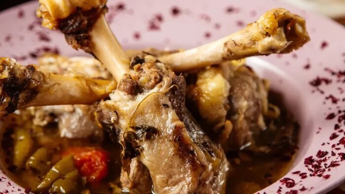 آشنایی با خواص آب قلم؛ معروف به «طلای مایع»