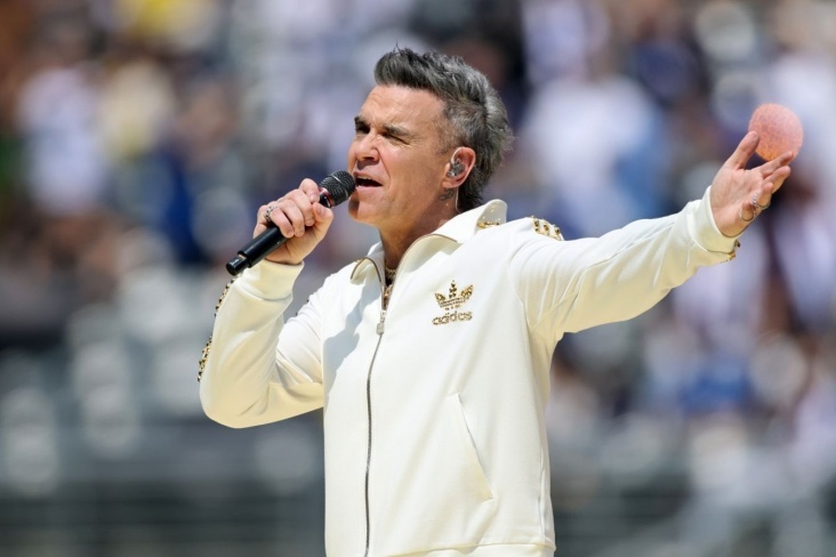 رابی ویلیامز و نیکول شرزینگر در مراسم قرعه‌کشی جام جهانی ۲۰۲۶ اجرا خواهند داشت