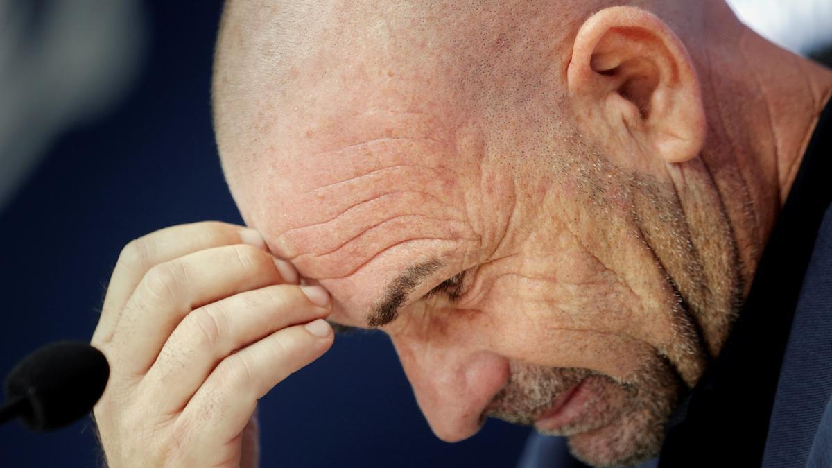 لگانس بدون مربی ماند