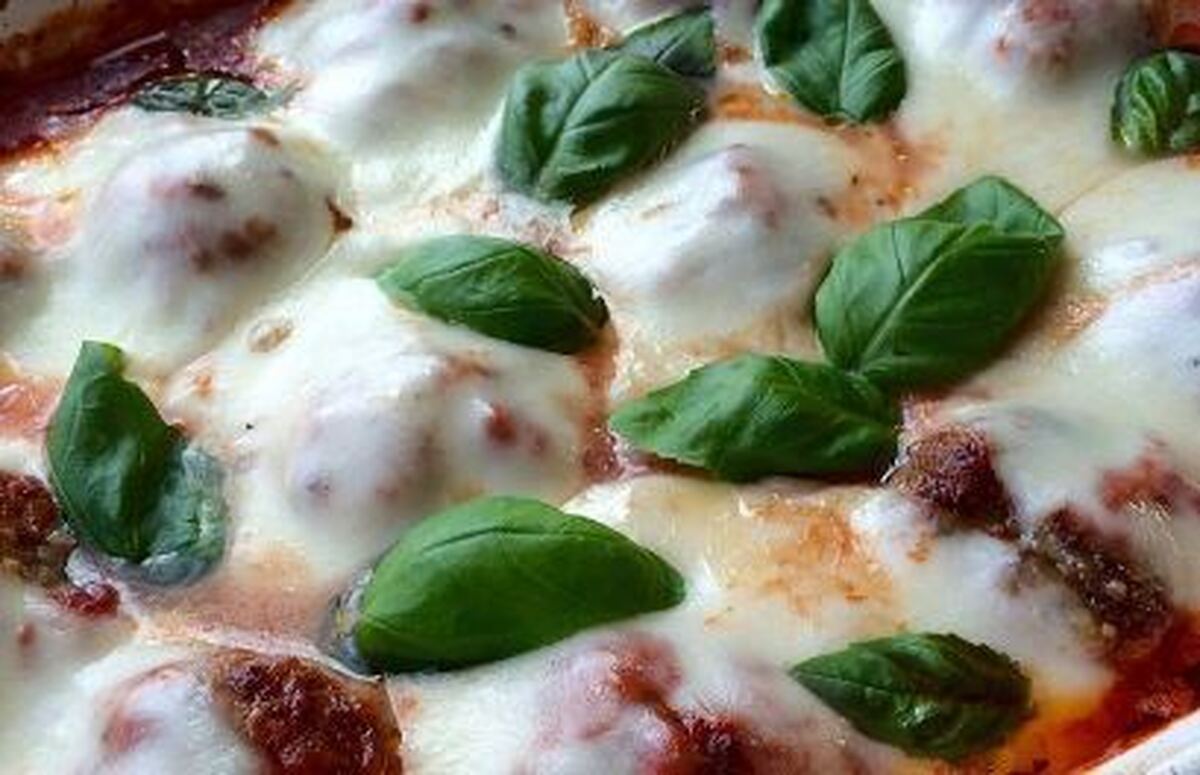 دستور تهیه گوشت قلقلی با پنیر پارمسان برای شام