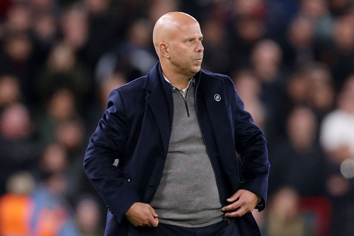 آرنه اسلات، سرمربی لیورپول: لیگ برتر هر سال بهتر می‌شود، چون همه پول زیادی دارند