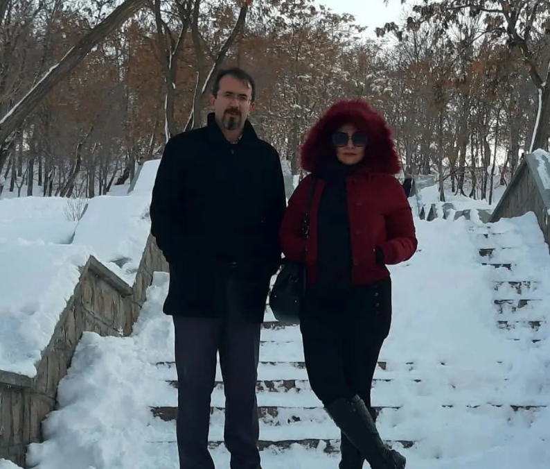 «آق ننه» سریال آنام به همراه همسر و فرزندش؛ سال ۹۹ «آق ننه» سریال آنام به همراه همسر و فرزندش؛ سال ۹۹