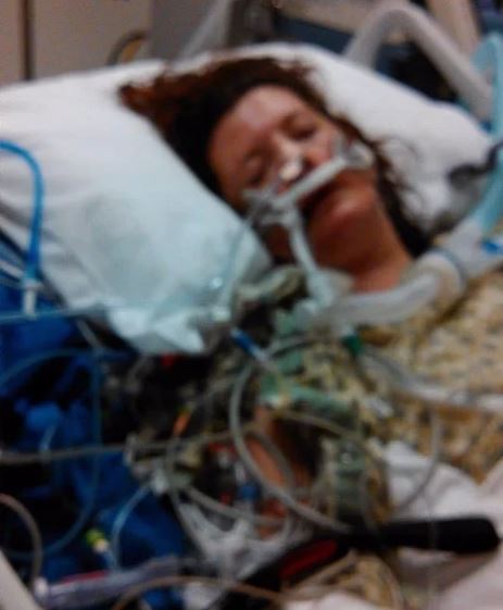 رویارویی با نیروهای شیطانی توسط زنی که از مرگ برگشت! رویارویی با نیروهای شیطانی توسط زنی که از مرگ برگشت!