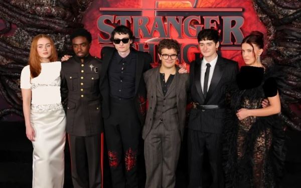 یک پایان احساسی که برای سریال اتفاقات عجیب (Stranger Things) رقم میخورد یک پایان احساسی که برای سریال اتفاقات عجیب (Stranger Things) رقم میخورد