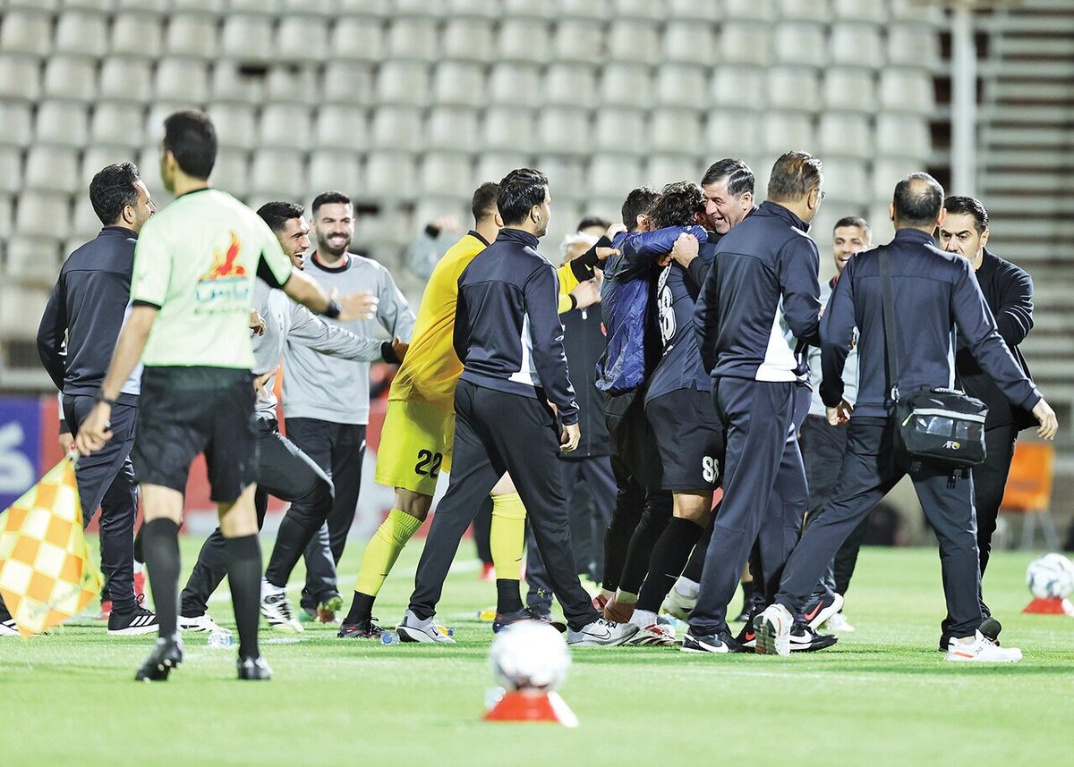 صاحب جمعی آمد تا شریک کریم باقری شود