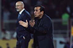 واکنش تند خداداد عزیزی به عدم اعلام پنالتی برای تراکتور در دو مسابقه