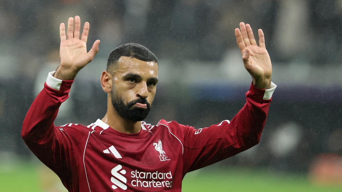 لیورپول: محمد صلاح با انتقاد شدید از آرن اسلات، به جدایی در زمستان اشاره کرد!