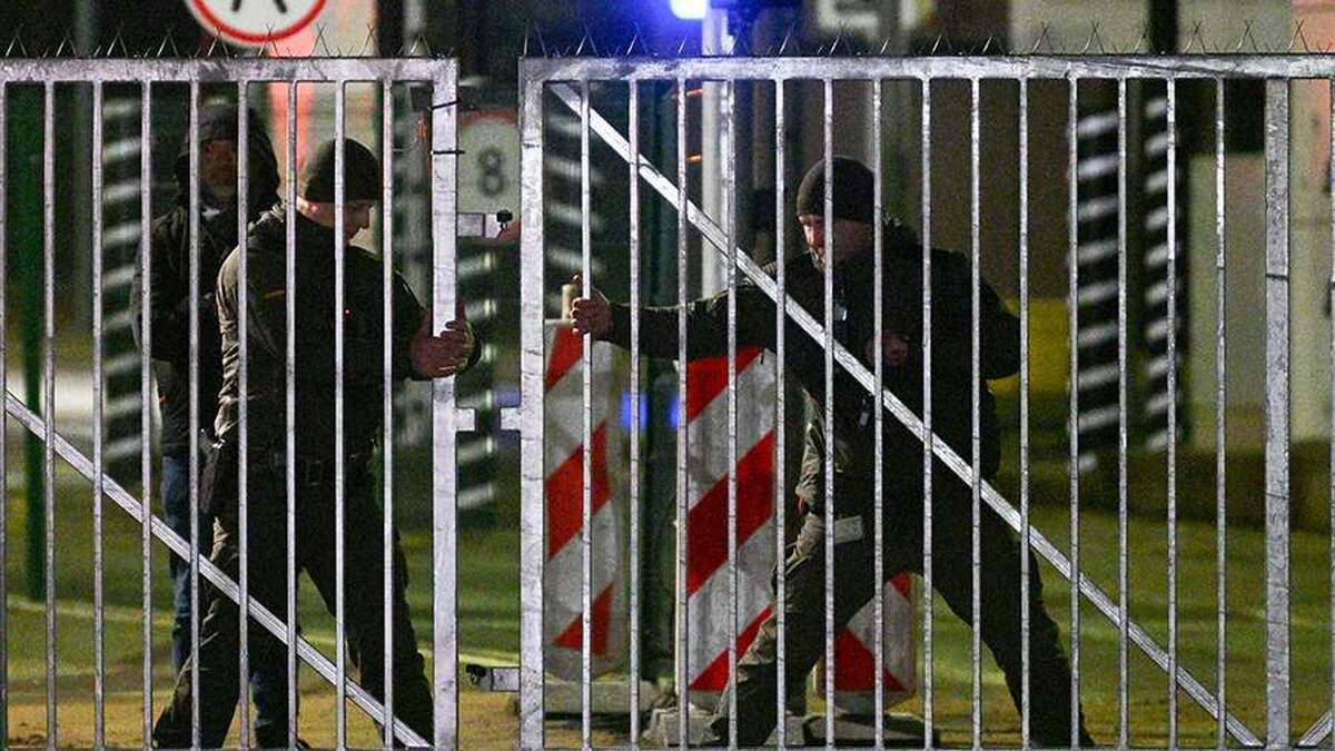 لیتوانی مجوز اقامت ۱۴۵ شهروند روس را به دلیل سفر به روسیه و بلاروس لغو کرد.