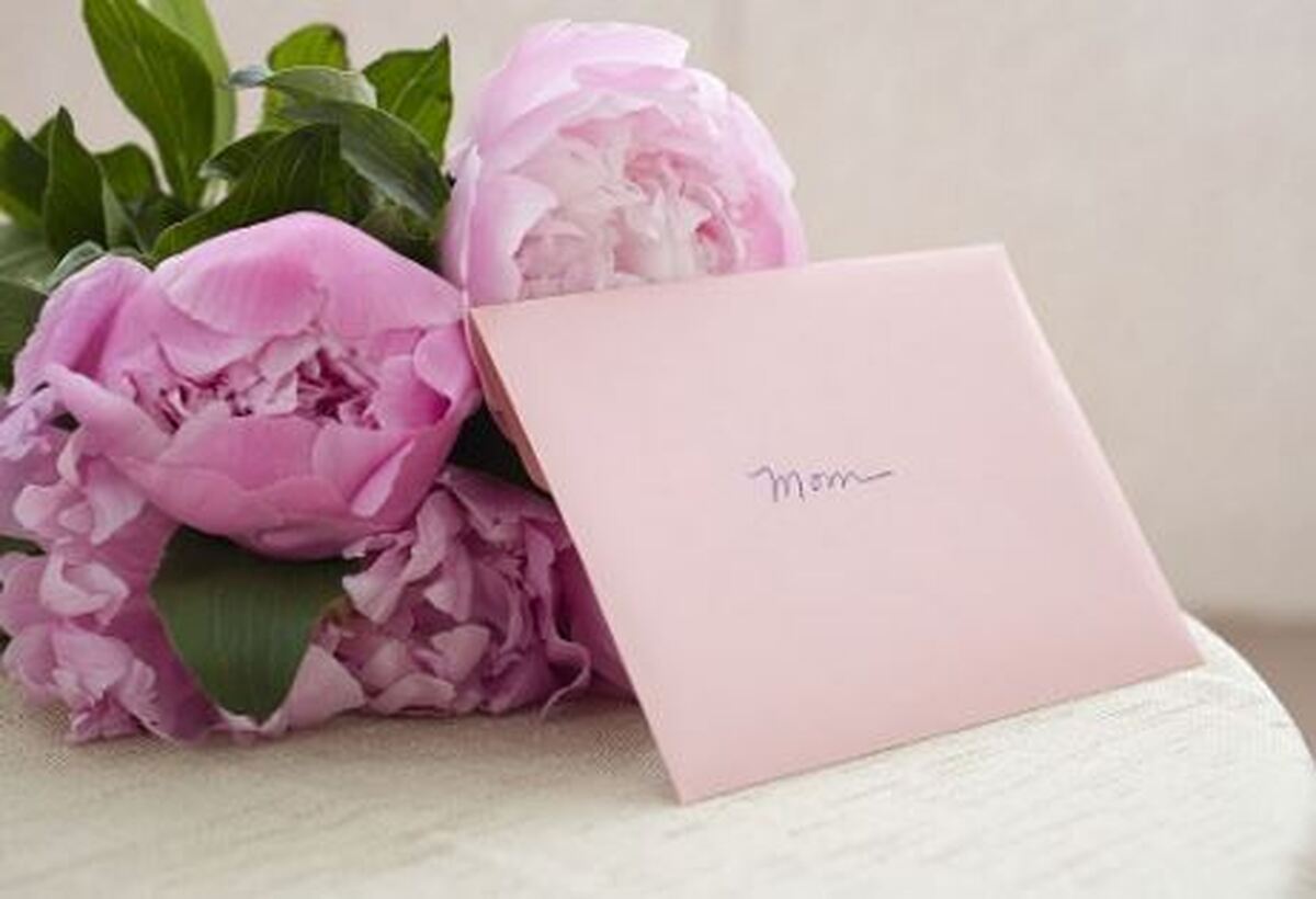 چرا تاریخ روز مادر در ایران تغییر می‌کند؟ /تاریخ  ولادت حضرت فاطمه زهرا (س) در سال ۱۴۰۴