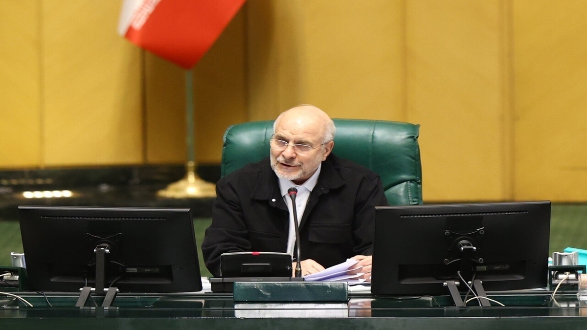 دانشجویان در تاریخ معاصر، رهبران اجتماعی مبارزه با مستبدان بوده‌اند/ ضرورت بازی تیم ملی فوتبال با تیم‌های با کیفیت