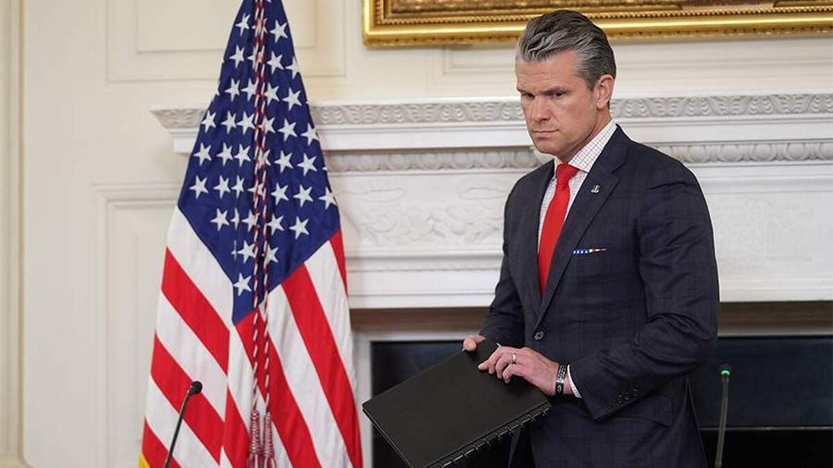 هگزت گفت اگر متحدان آمریکا در دفاع از این کشور مشارکت نکنند، آمریکا اقدام خواهد کرد.