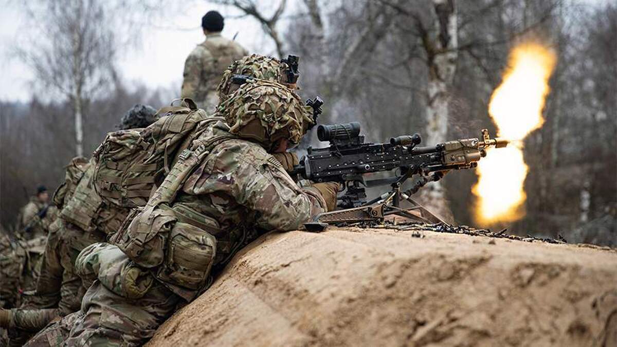 کلوگ اظهار داشت که ایالات متحده قصد اعزام نیرو به اوکراین را ندارد.