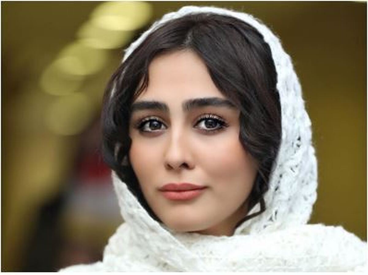 کیک ستاره حسینی، در ساحل/می تونست زاویه دوربین بچرخونه درخت به جای شمع قرار می‌گرفت