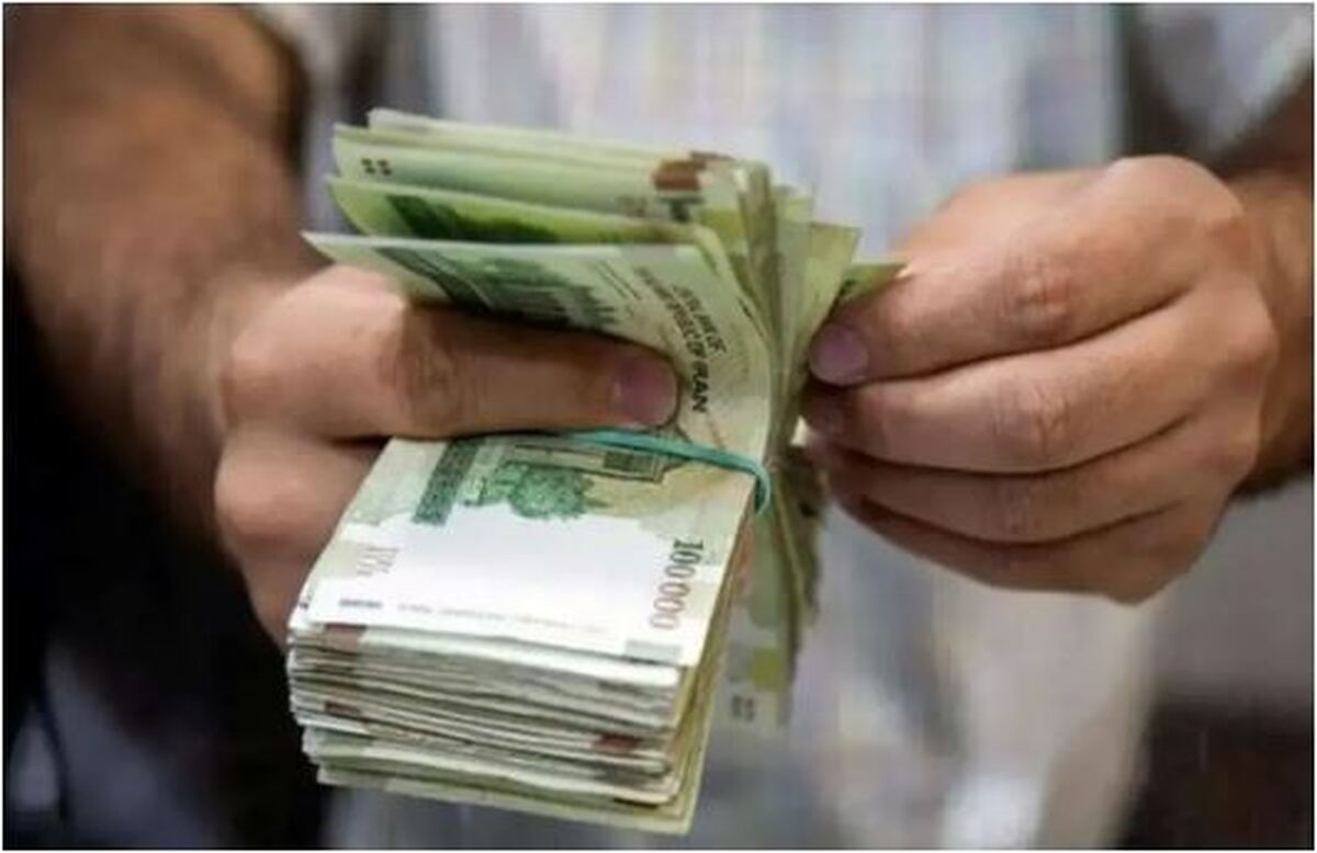 بازنگری مدل دریافت حقوق کارمندان به منظور ارتقا‌ی بهره‌وری دستگاه‌های اجرایی