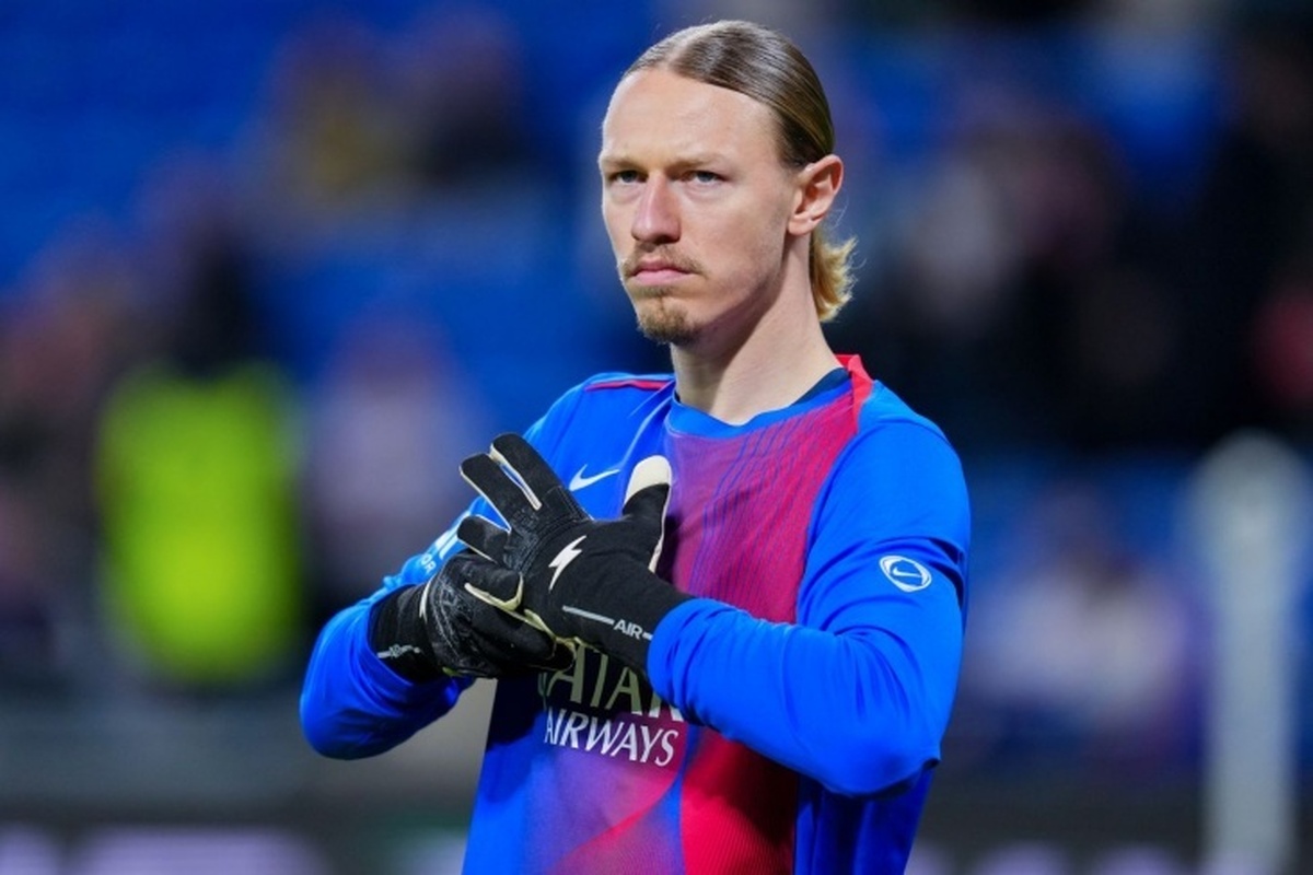 «با سافونوف در دروازه، اوضاع آرام‌تر است.» هواداران خارجی از عملکرد دروازه‌بان روس بسیار خوشحال هستند