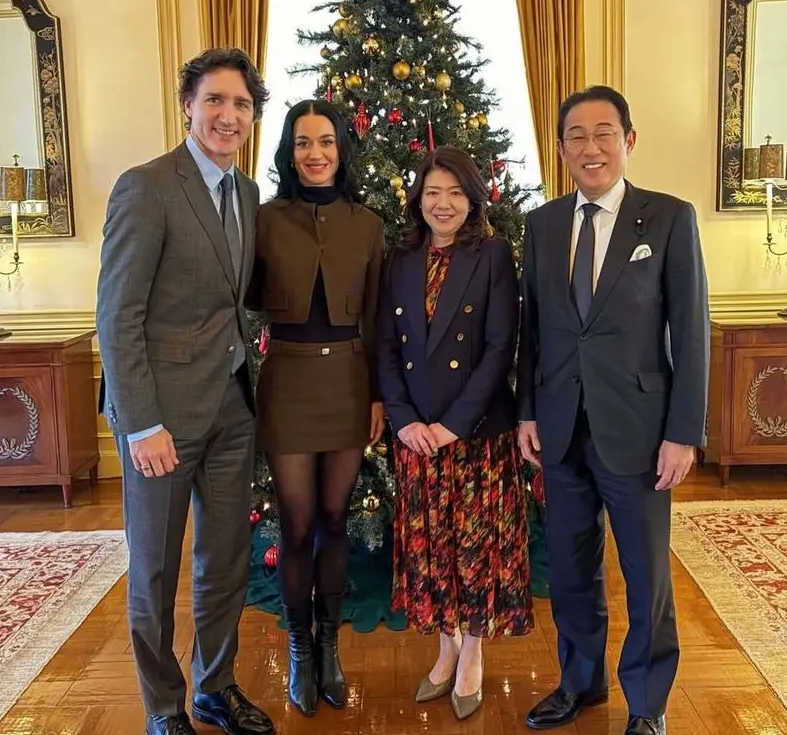 نشست و برخواست کتی پری و عشق جدیدش با سیاست مداران کشورهای مختلف نشست و برخواست کتی پری و عشق جدیدش با سیاست مداران کشورهای مختلف