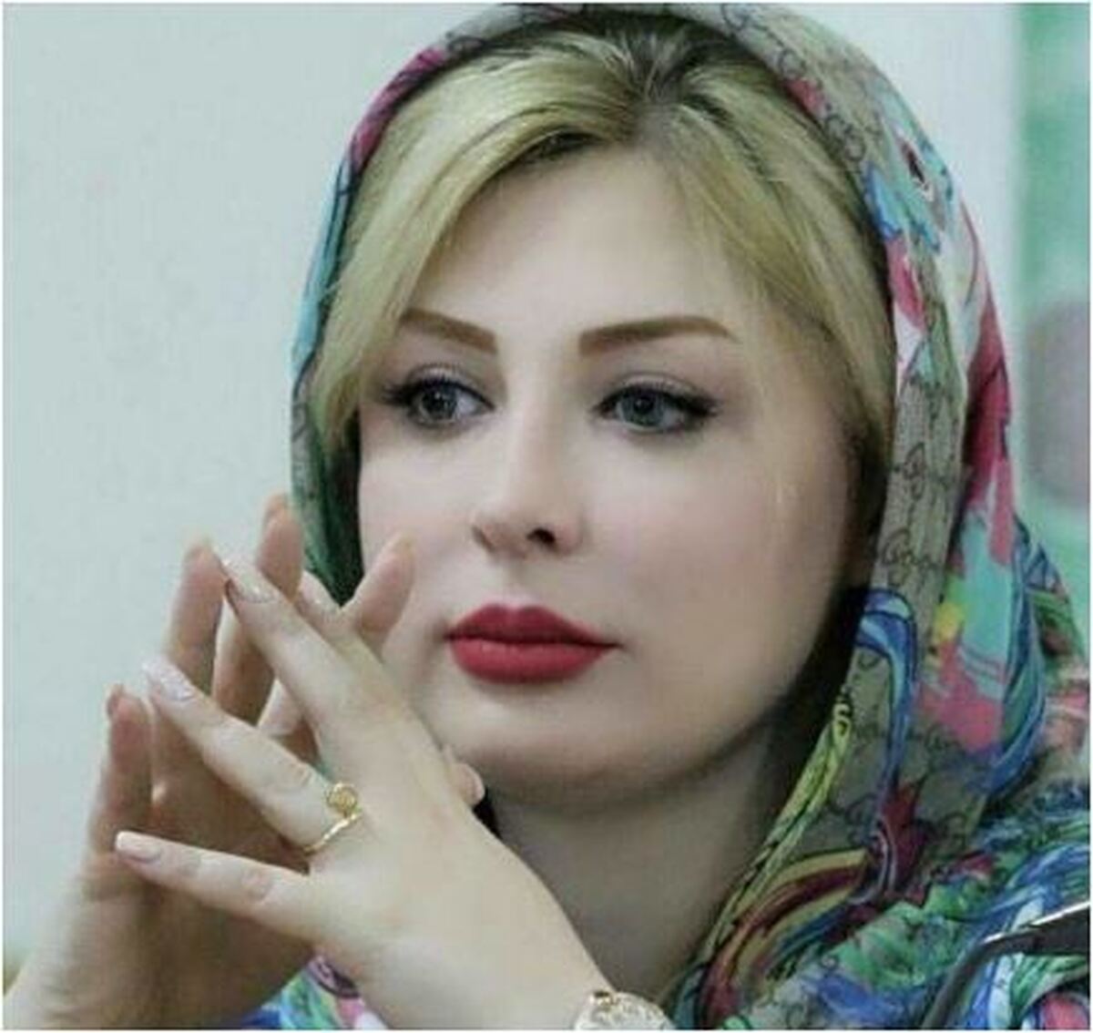 تصویر کمتر دیده شده از نیوشا ضیغمی، زمانی که به عنوان مدل جواهرات فعالیت می‌کرد!