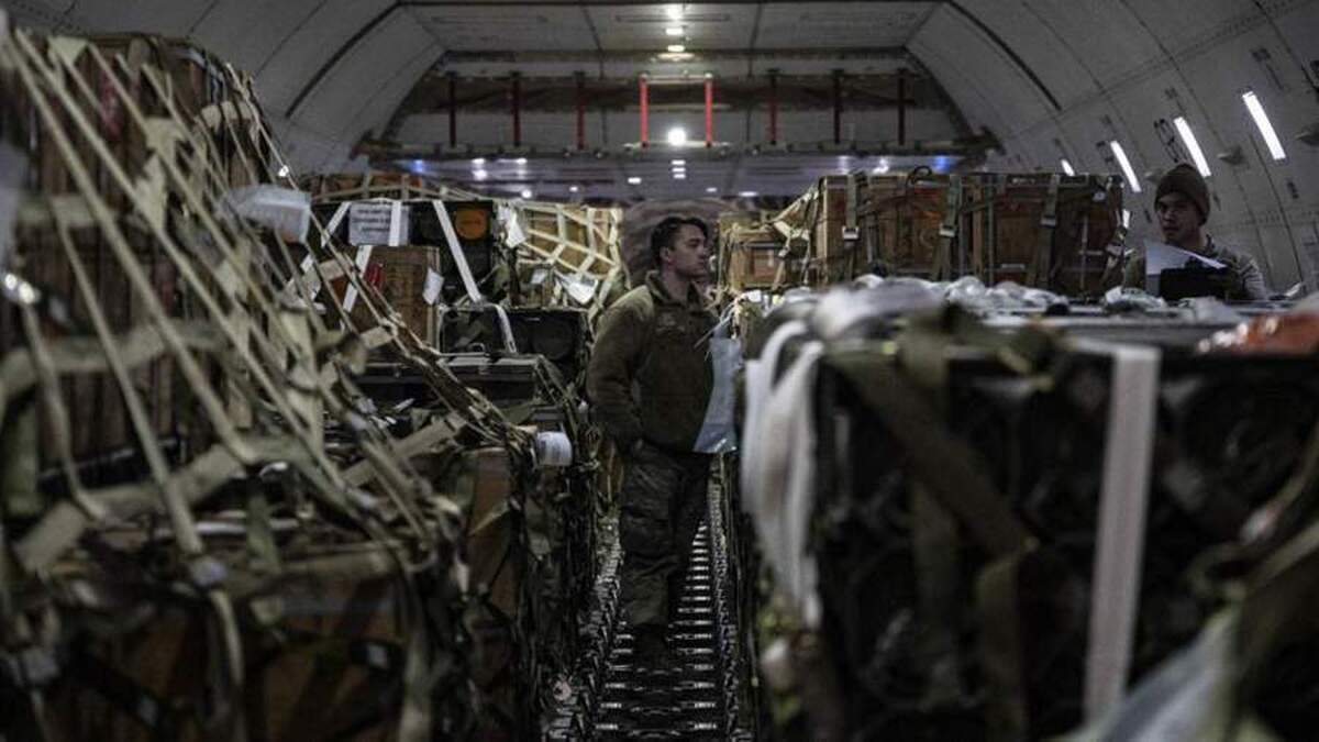 پارلمان اوکراین وضعیت ارسال سلاح به اوکراین را بحرانی خواند.