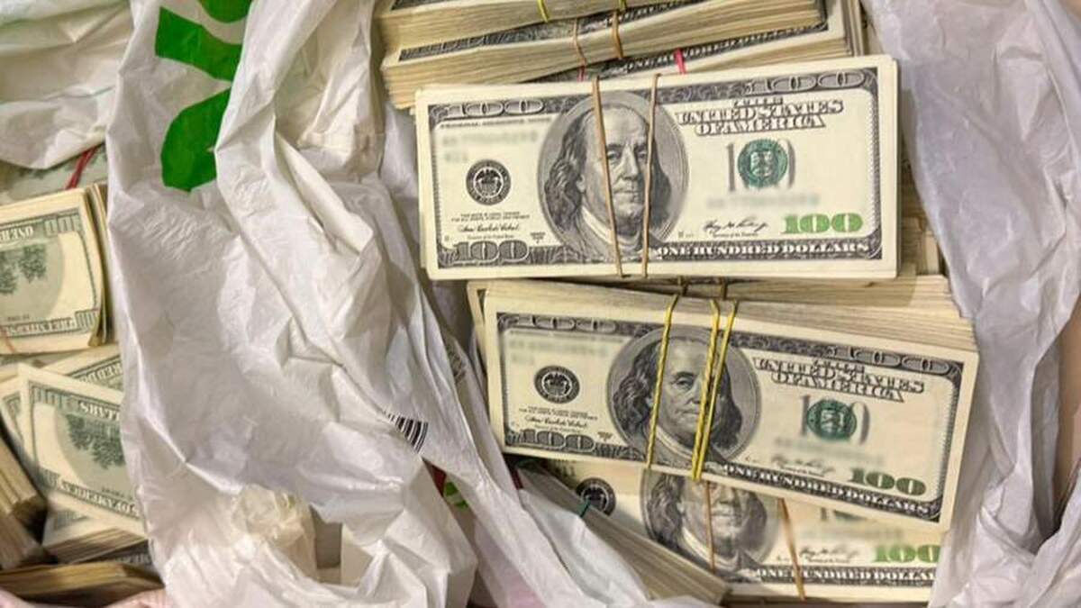 زاخارووا گزارش داد که اوکراین به مرکز فساد بین‌المللی تبدیل شده است.