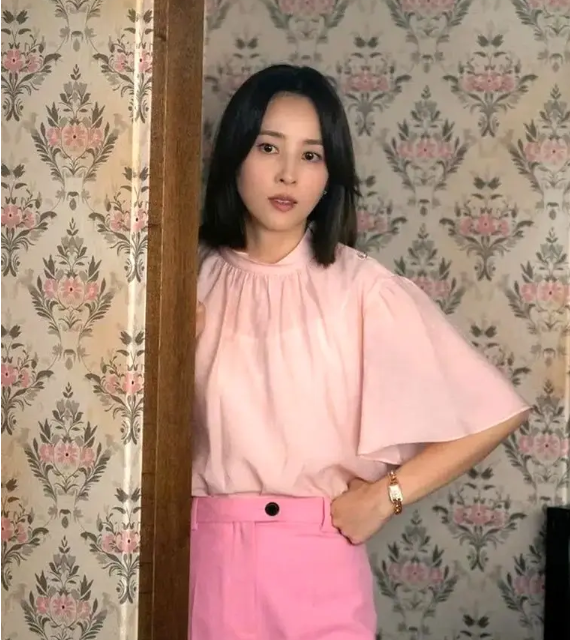 تصویری دیده نشده از سوسانو با تم صورتی غوغا کرد+عکس تصویری دیده نشده از سوسانو با تم صورتی غوغا کرد+عکس