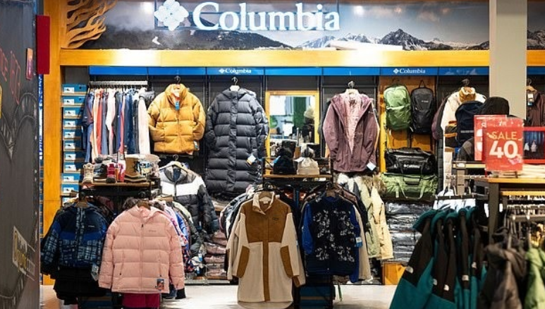 کسانی که به تخت بودن زمین باور دارند در این مکان یک جایزه خاص می گیرند! کسانی که به تخت بودن زمین باور دارند در این مکان یک جایزه خاص می گیرند!