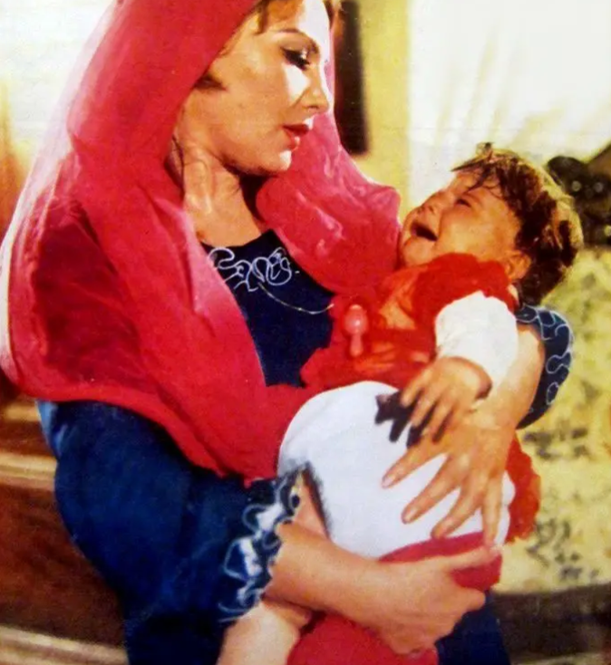 تصویری نوستالژی از ایرن در حال بچه داری!