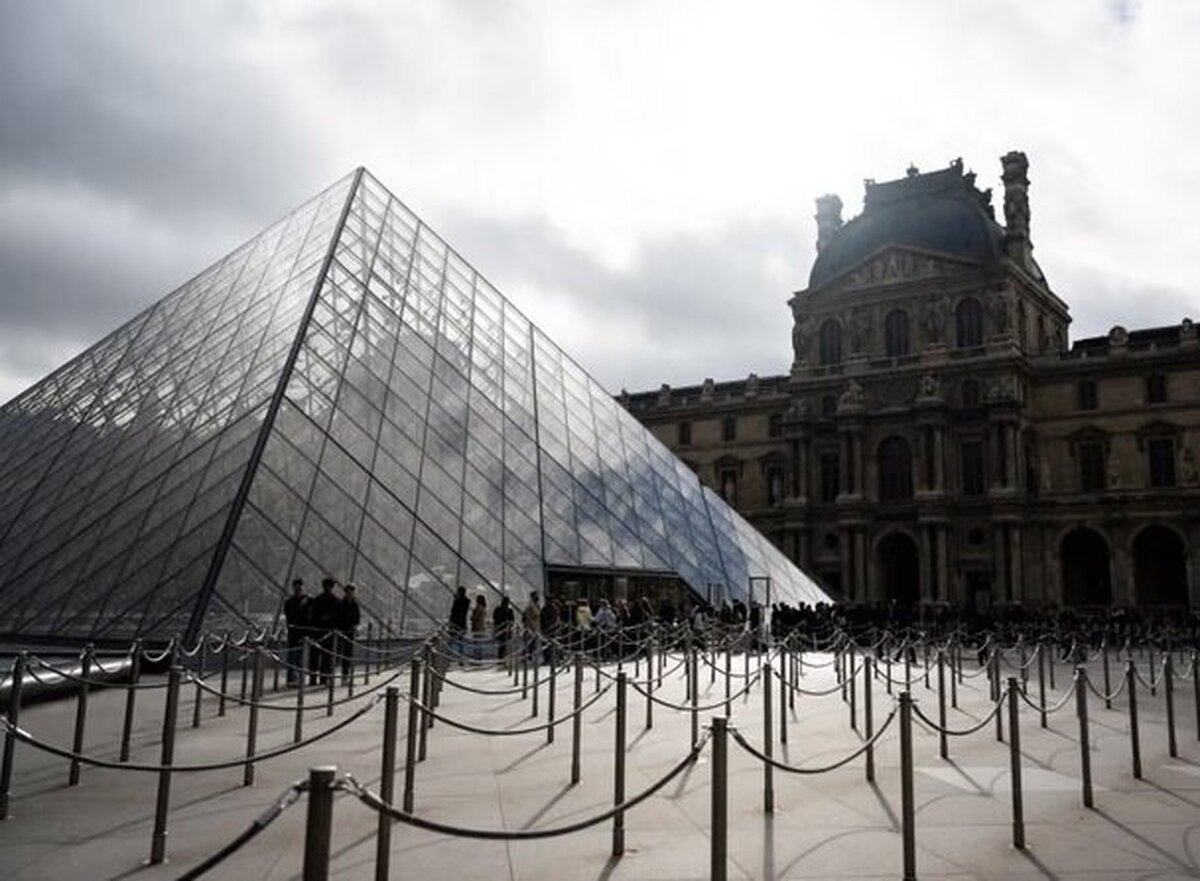 حادثه تازه در لوور