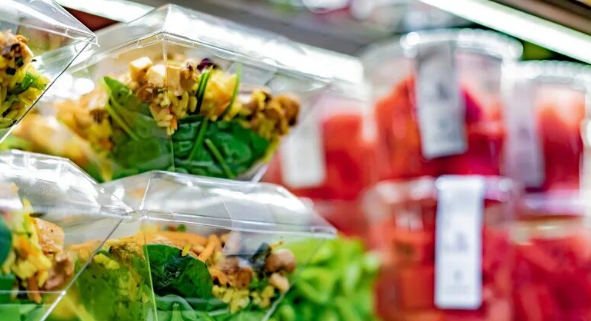 خطرات میکروبی در سالادهای آماده را دست کم نگیرید! /راهکار برای نابودی آلودگیها خطرات میکروبی در سالادهای آماده را دست کم نگیرید! /راهکار برای نابودی آلودگیها