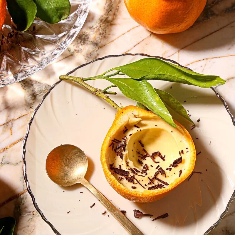 رسپی پاناکوتا پرتقال و شکلات؛ یک دسر میوهای شکلاتی خوش رنگ و لعاب رسپی پاناکوتا پرتقال و شکلات؛ یک دسر میوهای شکلاتی خوش رنگ و لعاب