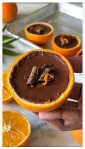 رسپی پاناکوتا پرتقال و شکلات؛ یک دسر میوهای شکلاتی خوش رنگ و لعاب رسپی پاناکوتا پرتقال و شکلات؛ یک دسر میوهای شکلاتی خوش رنگ و لعاب