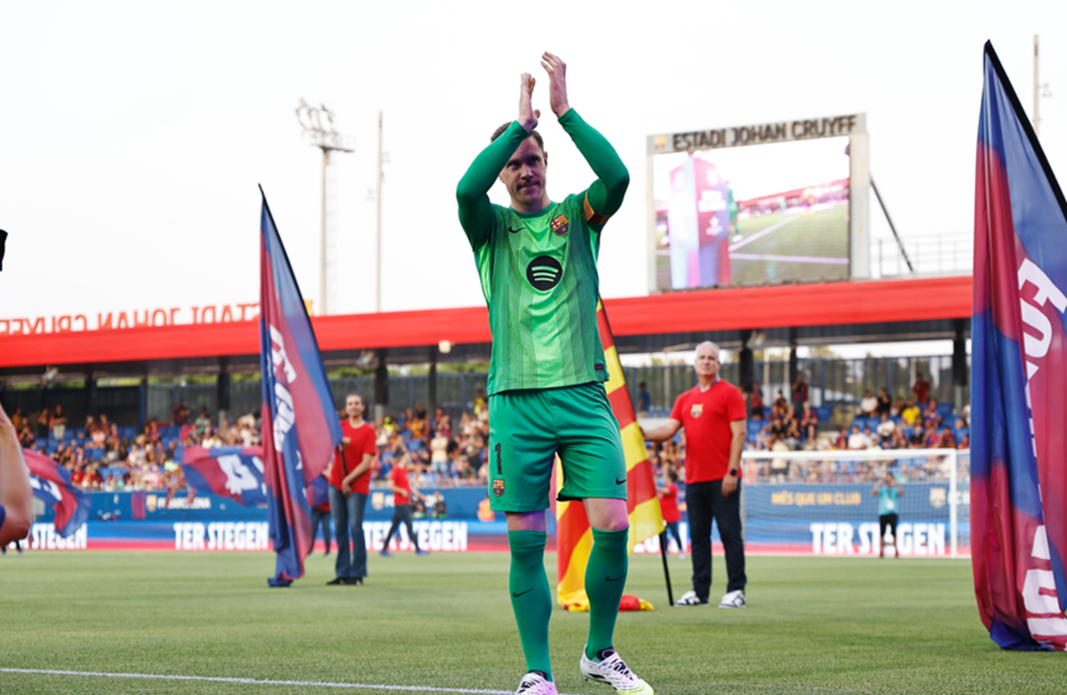 تراشتگن پس از مدت‌ها به ترکیب بارسلونا بازگشت