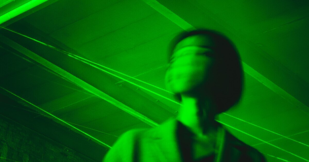 دانشمندان کشف کردند که چرا نور سبز درد را تسکین می‌دهد.