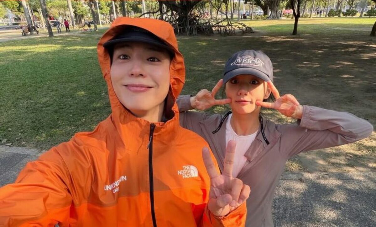 عکس‌های تازه منتشر شده از ورزش صبحگاهی پارک بوگوم و هایری و موجی از نوستالژی