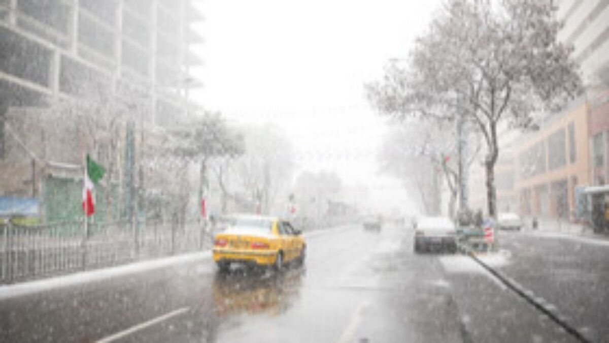 احتیاط، صبر و تجهیزات؛ رمز عبور از جاده‌های لغزنده برفی و بارانی