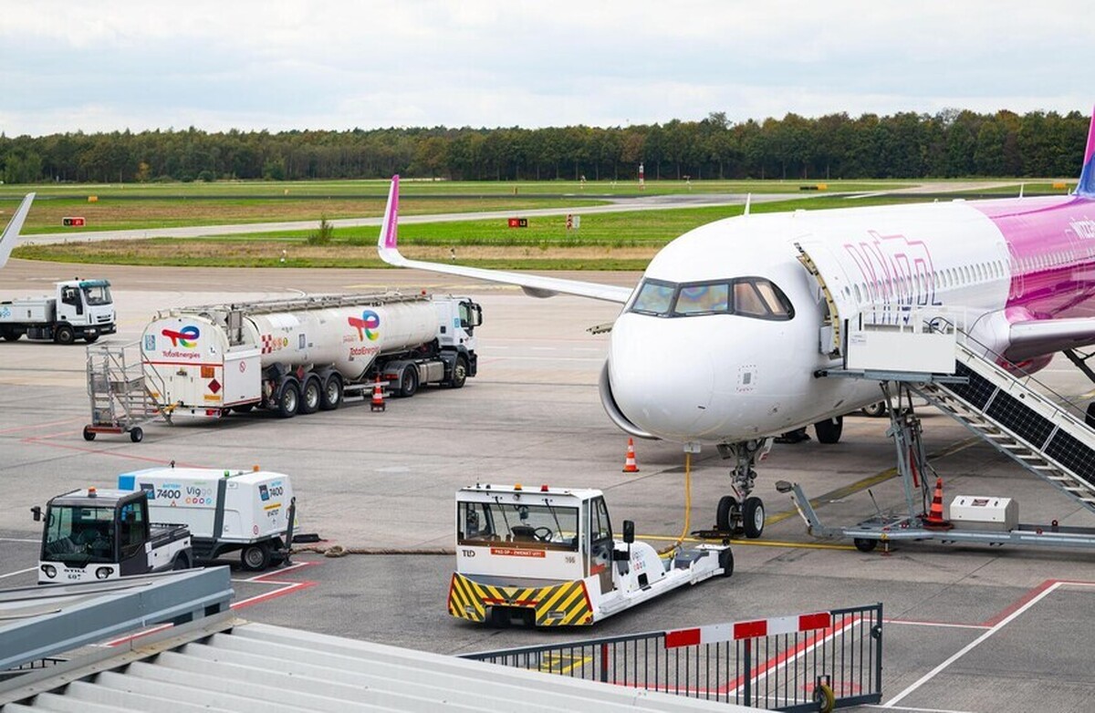 فرودگاه آیندهوون هلند به دلیل پهپاد‌های ناشناس، فعالیت خود را به حالت تعلیق درآورد