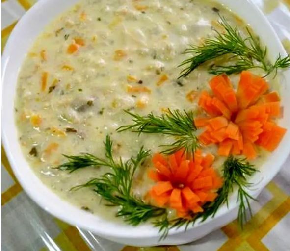 چگونه در منزل سوپ ورمیشل خامه‌ای رستورانی درست کنیم؟